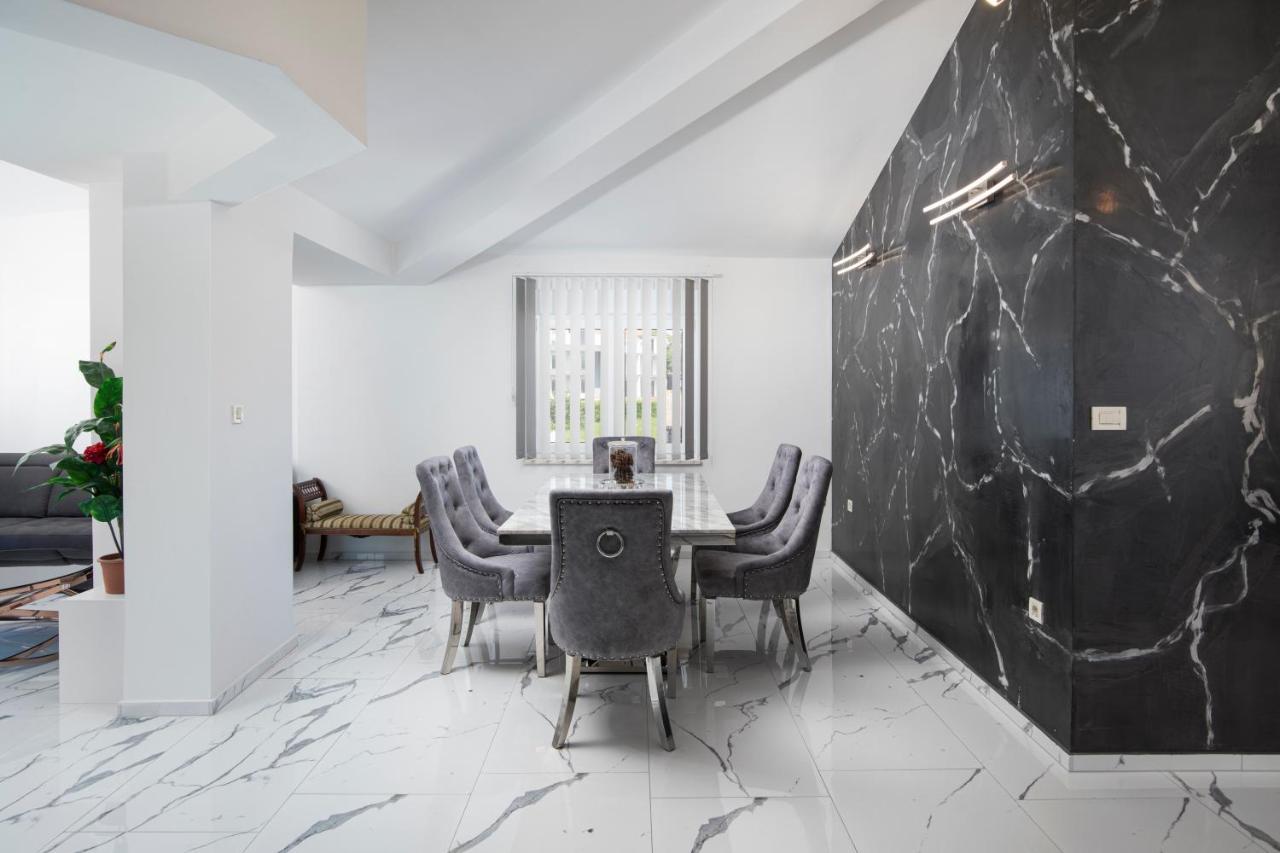 Pjescana Uvala Sea View Apartment المظهر الخارجي الصورة
